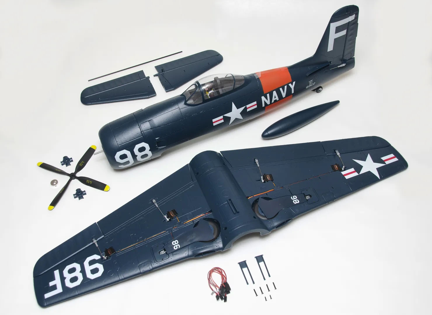 F8F Bearcat Arrows RC