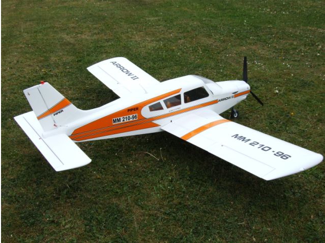Piper Arrow II Aviomodelli