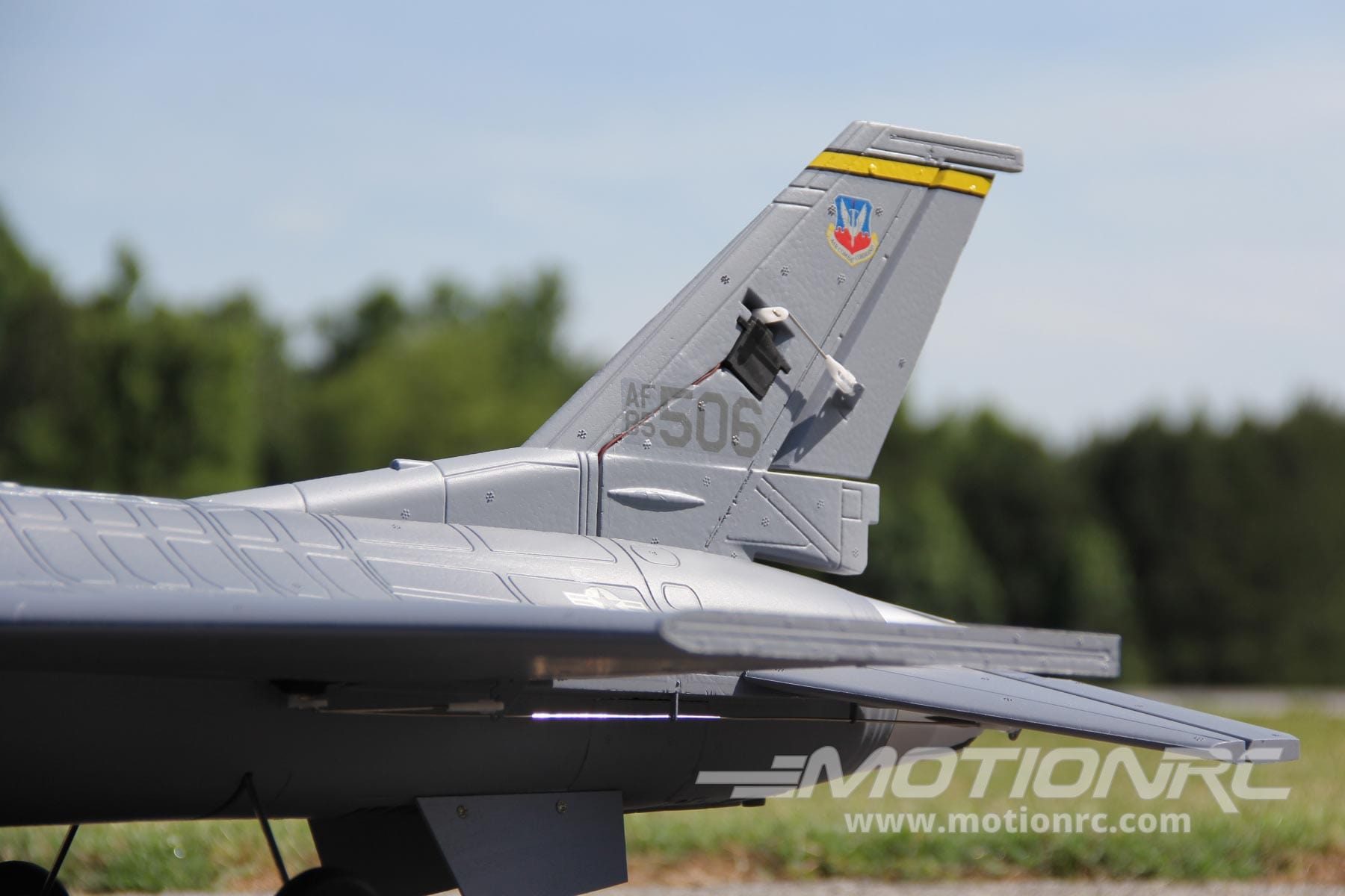 F-16 Falcon Freewing Model