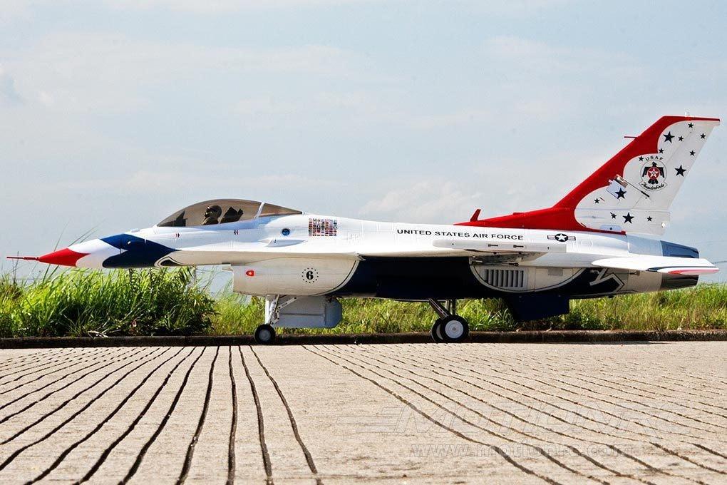 F-16C Falcon Thunderbirds 90mm Freewing Model