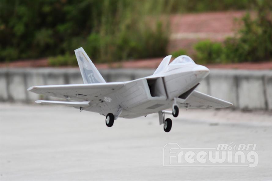 F-22 Raptor 64 mm Freewing Model