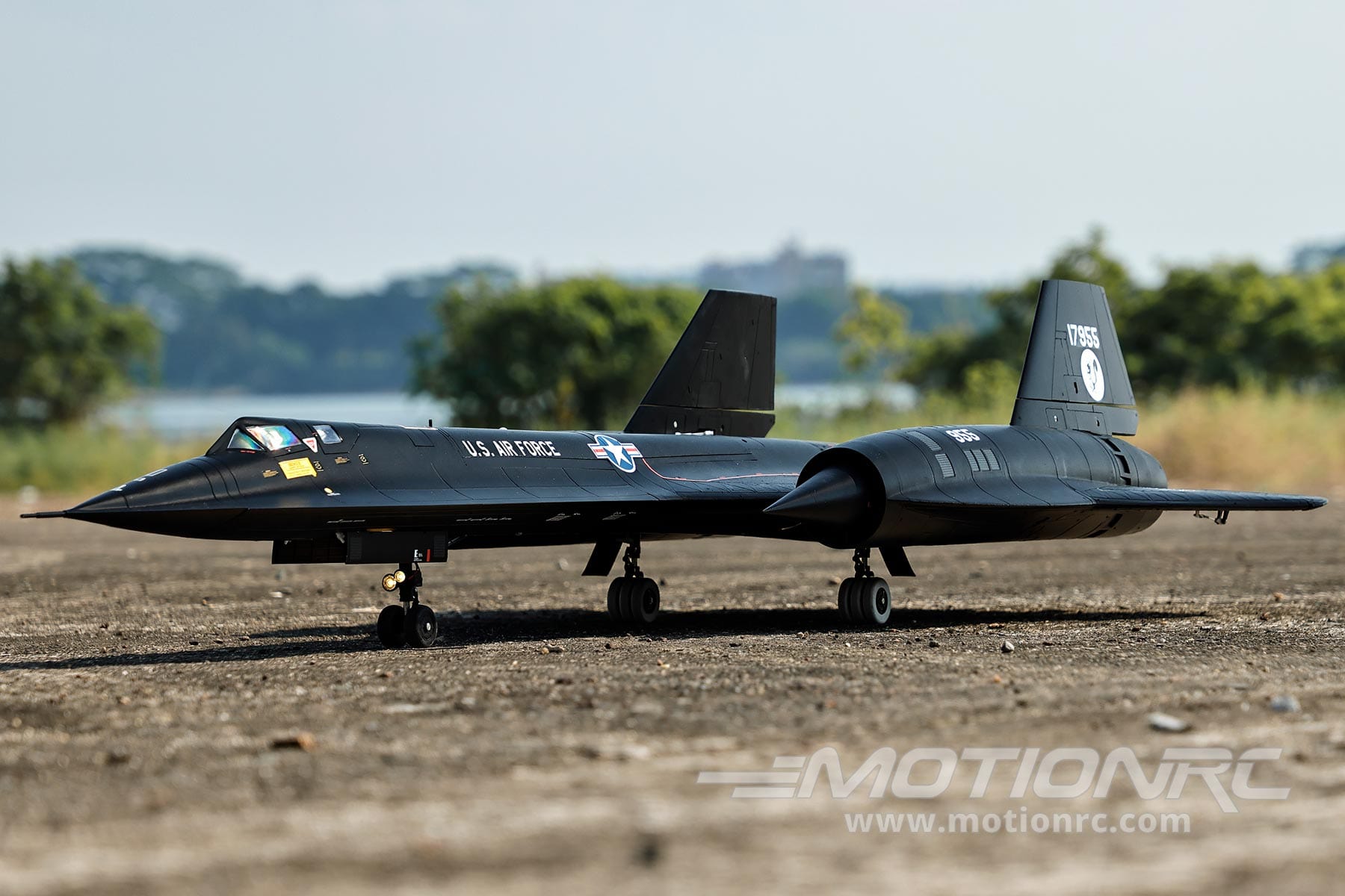 SR-71 Blackbird Twin 70mm Freewing Model