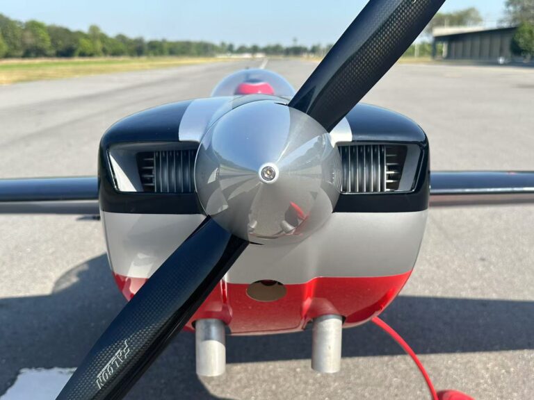 Extra 330 SX 103