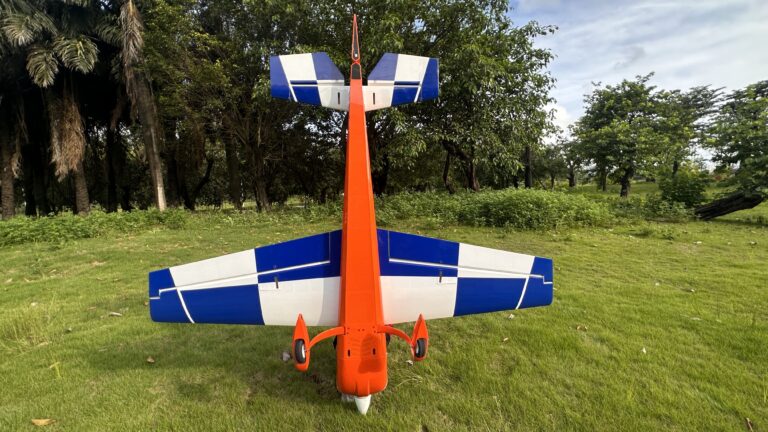 Extra 330 SX 103