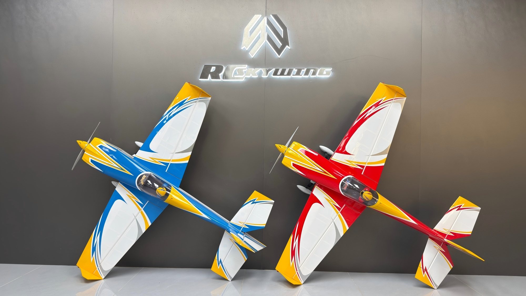 Extra 330SX 60