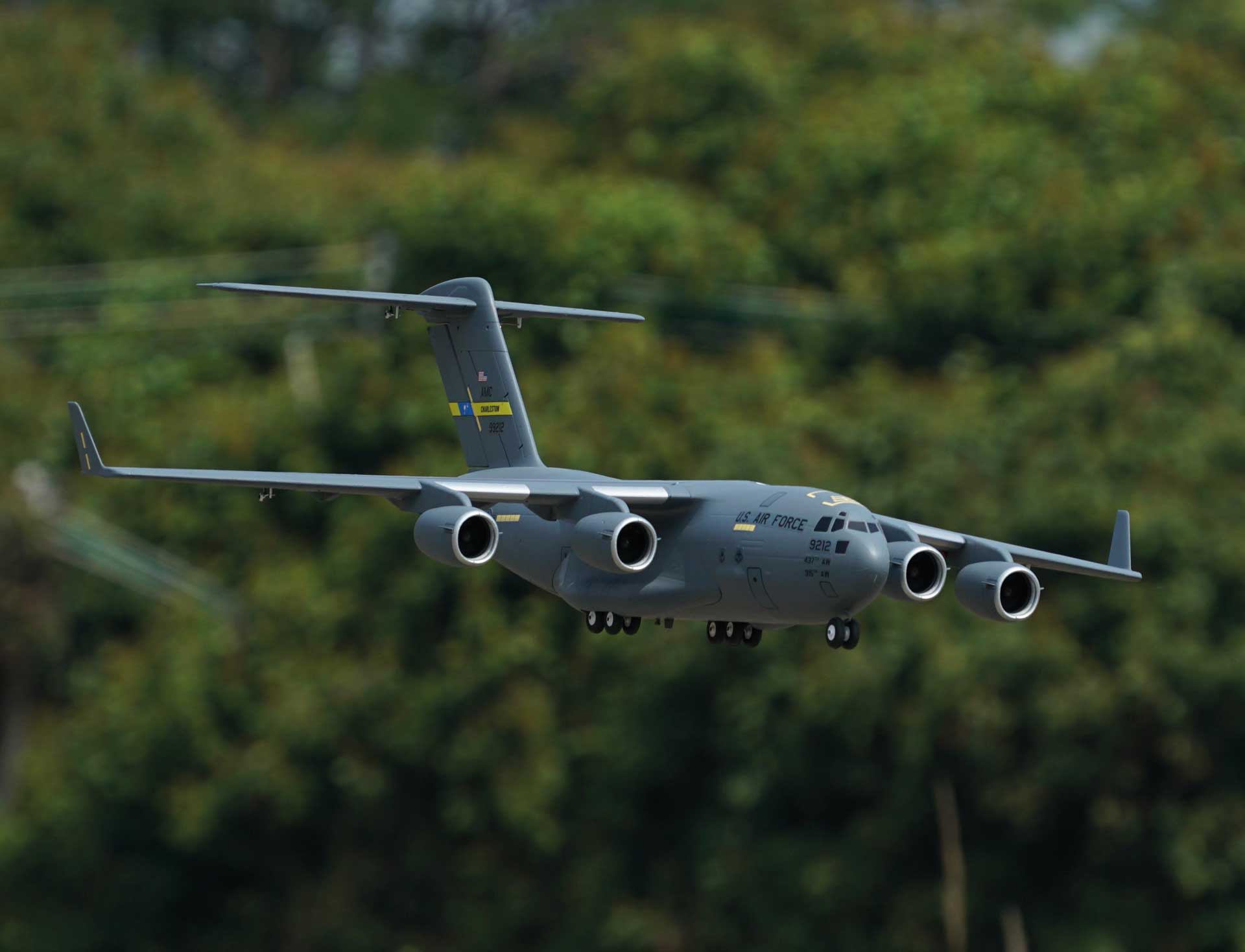 C-17 Globemaster 40mm XFLY Model