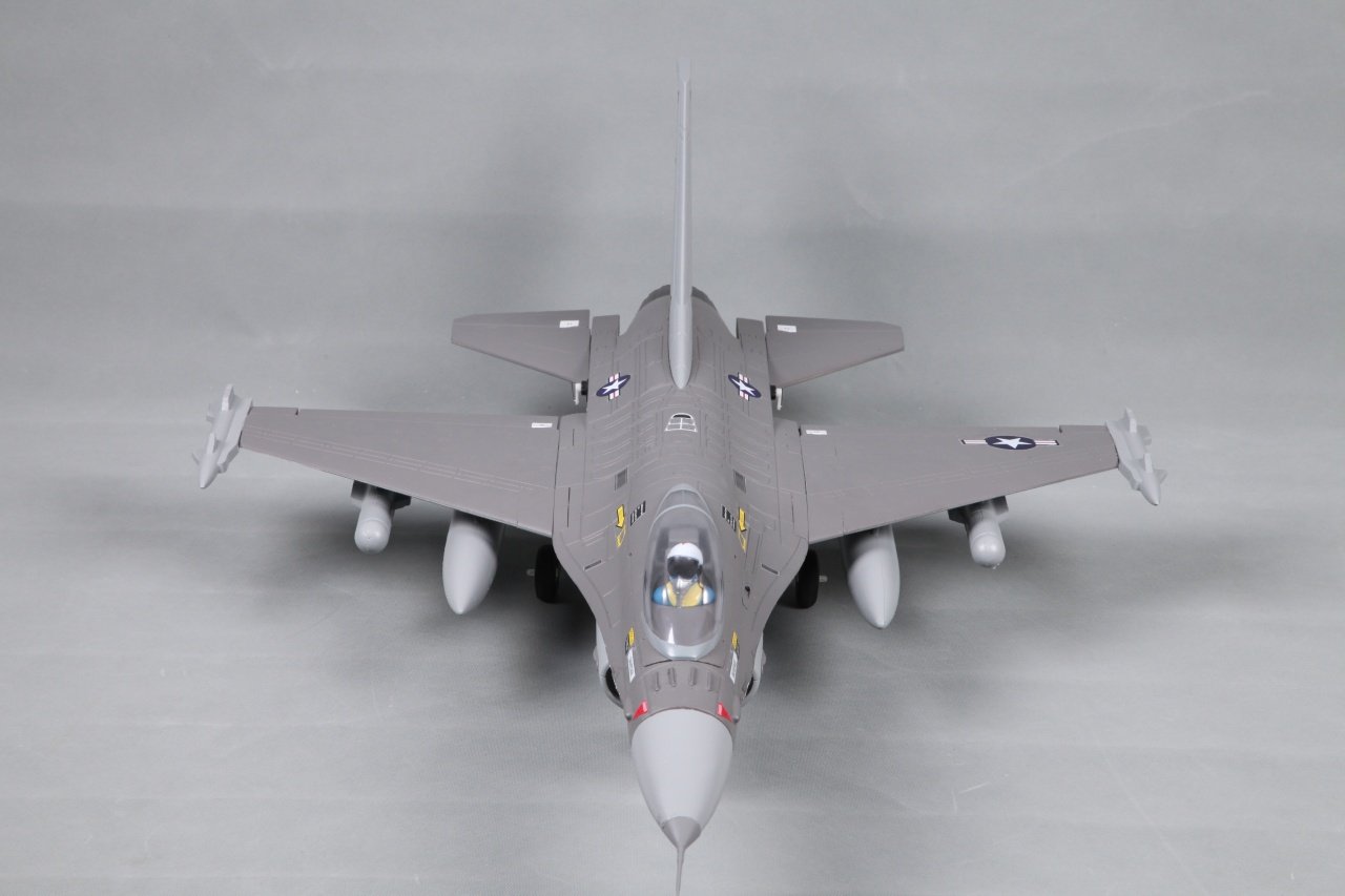 F-16 Fighting Falcon V2 rocHobby
