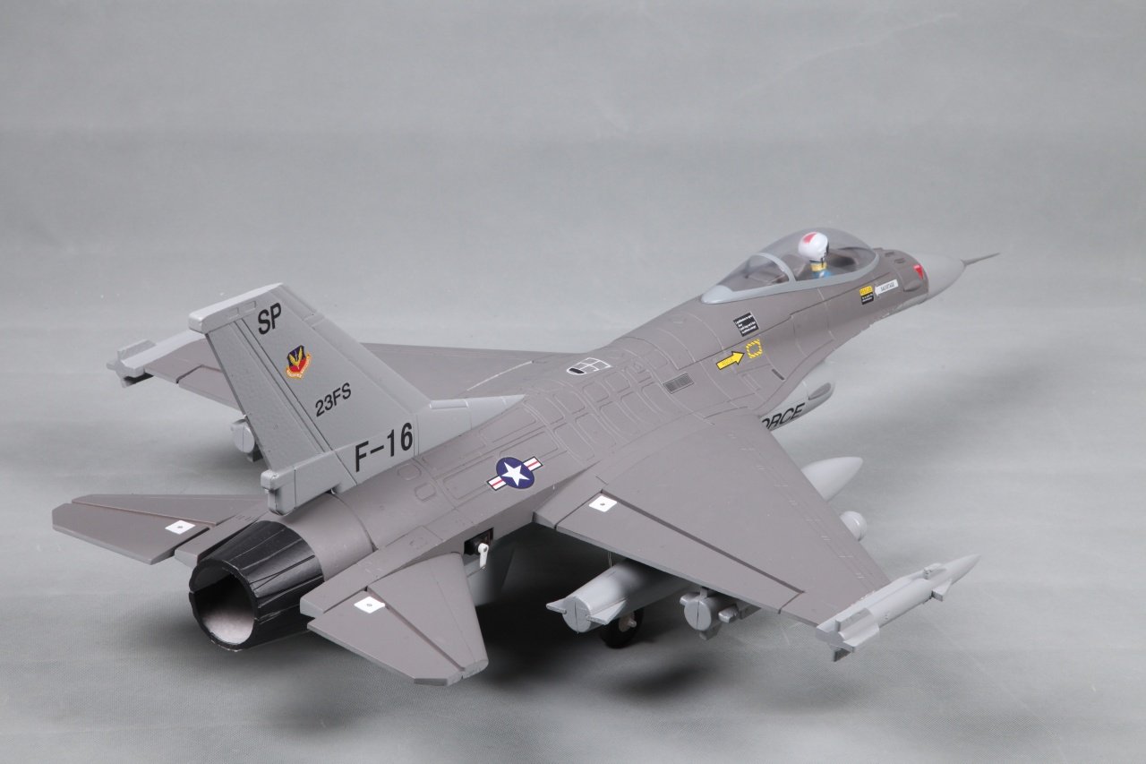 F-16 Fighting Falcon V2 rocHobby